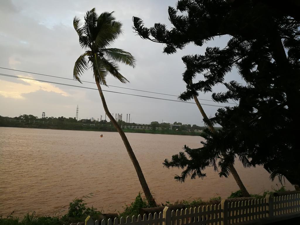 منغالور Nisarga Nirvana River House المظهر الخارجي الصورة